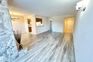 17401 Red Oak Dr, Houston, TX 77090 - Photo 9