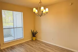 17401 Red Oak Dr, Houston, TX 77090 - Photo 7