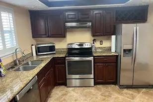 8606 Carriage Creek Dr, Houston, TX 77064 - Photo 9