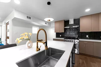 10722 Ella Lee Lane, Houston, TX 77042 - Photo 9