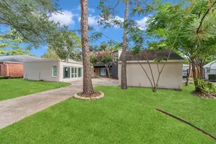 10722 Ella Lee Ln, Houston, TX 77042 - Photo 1