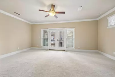 2611 Shady Woods Lane, Houston, TX 77008 - Photo 9