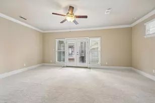 2611 Shady Woods Ln, Houston, TX 77008 - Photo 9