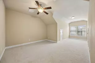 2611 Shady Woods Ln, Houston, TX 77008 - Photo 19