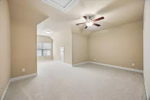 2611 Shady Woods Ln, Houston, TX 77008 - Photo 17