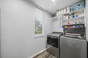 8310 Big Bend Dr, Sugar Land, TX 77479 - Photo 27