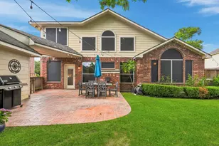 8310 Big Bend Dr, Sugar Land, TX 77479 - Photo 47
