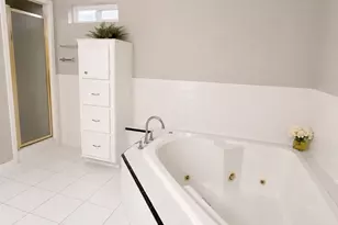 2042 Bridge Cross Ln, Houston, TX 77067 - Photo 17