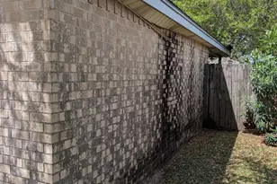2401 Hedgerose Ln, Bay City, TX 77414 - Photo 5