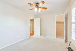 718 Redwing Pl Dr, Houston, TX 77009 - Photo 29