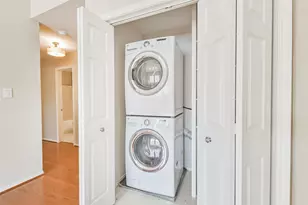 718 Redwing Pl Dr, Houston, TX 77009 - Photo 21