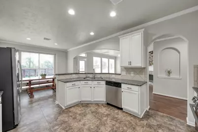 7 Ashworth Court, The Woodlands, TX 77385 - Photo 15