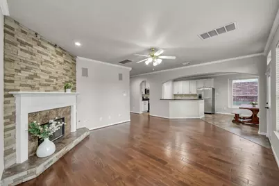 7 Ashworth Court, The Woodlands, TX 77385 - Photo 11