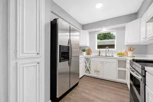 5411 Castlecreek Ln, Houston, TX 77053 - Photo 3