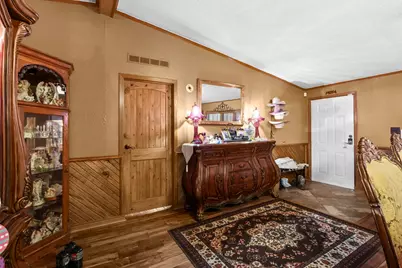 5912 Mesquite Dr, Orange, TX 77632 - Photo 9