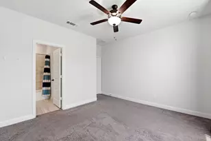 10062 S Goshawk Trl, Conroe, TX 77385 - Photo 33