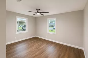 1705 E Martha Ln, Pasadena, TX 77502 - Photo 7