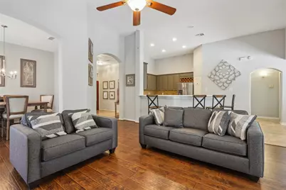 183 N Millport Circle, The Woodlands, TX 77382 - Photo 5