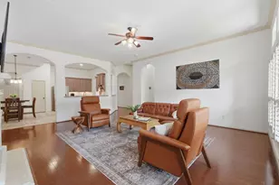 31 W Canyon Wren Circle Circle, The Woodlands, TX 77389 - Photo 13