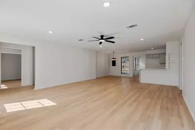 20 Woody Creek Drive, Conroe, TX 77301 - Photo 11