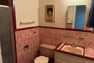 8215 Glencrest St, Houston, TX 77061 - Photo 15