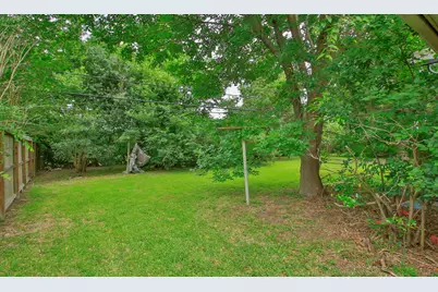 8215 Glencrest Street, Houston, TX 77061 - Photo 33
