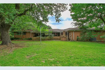 8215 Glencrest Street, Houston, TX 77061 - Photo 37