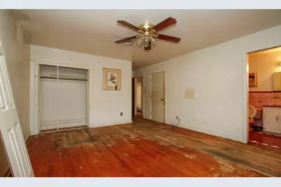 8215 Glencrest Street, Houston, TX 77061 - Photo 25