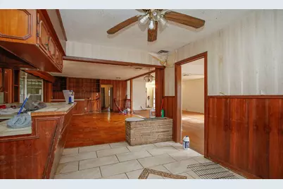 8215 Glencrest Street, Houston, TX 77061 - Photo 15