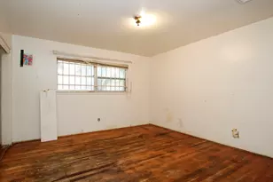8215 Glencrest St, Houston, TX 77061 - Photo 21