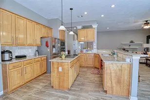 2123 Meadow Park Cir, Missouri City, TX 77459 - Photo 11