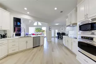 27706 Walsh Crossing Dr, Katy, TX 77494 - Photo 15