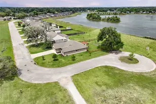 461 Twin Lakes Blvd W, West Columbia, TX 77486 - Photo 33