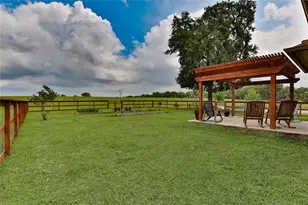 461 Twin Lakes Blvd W, West Columbia, TX 77486 - Photo 27