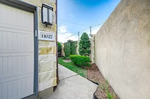 11027 Acorn Falls Dr, Houston, TX 77043 - Photo 7