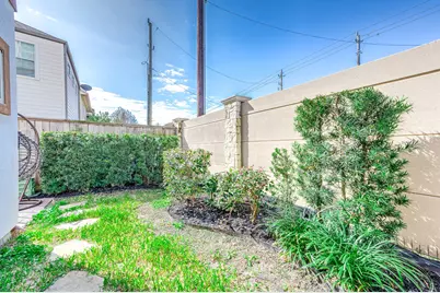 11027 Acorn Falls Drive, Houston, TX 77043 - Photo 33