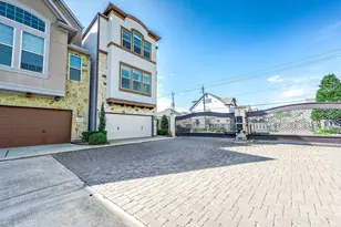 11027 Acorn Falls Dr, Houston, TX 77043 - Photo 5