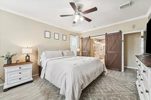 1802 Valero St, Friendswood, TX 77546 - Photo 11