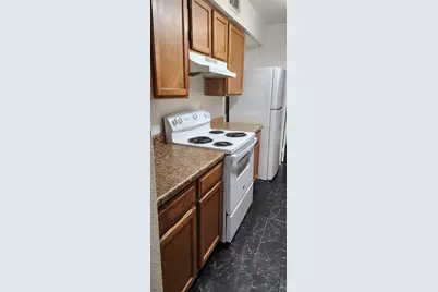 6500 Sands Point Drive #518, Houston, TX 77074 - Photo 5