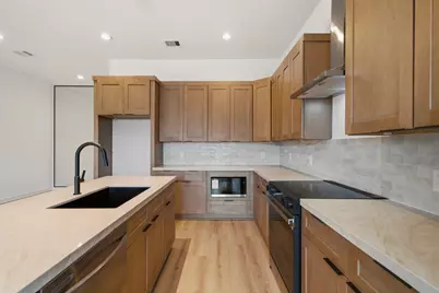 8203 Calhoun Street #A/B, Houston, TX 77033 - Photo 15