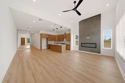 8203 Calhoun Street #A/B, Houston, TX 77033 - Photo 7