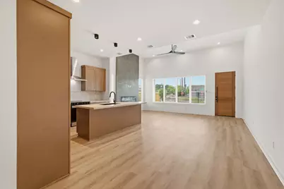 8203 Calhoun Street #A/B, Houston, TX 77033 - Photo 13