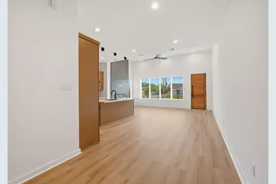 8203 Calhoun Street #A/B, Houston, TX 77033 - Photo 11