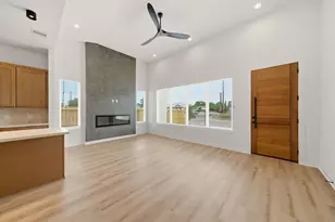 8203 Calhoun St, Houston, TX 77033 - Photo 9