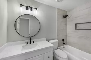 6830 Lost Thicket Dr, Houston, TX 77085 - Photo 15