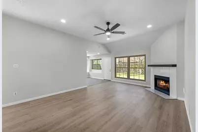 6830 Lost Thicket Drive, Houston, TX 77085 - Photo 13