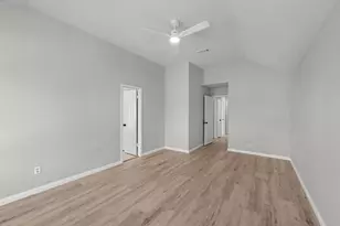 6830 Lost Thicket Dr, Houston, TX 77085 - Photo 25