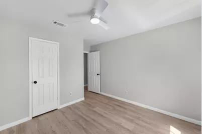 6830 Lost Thicket Drive, Houston, TX 77085 - Photo 17