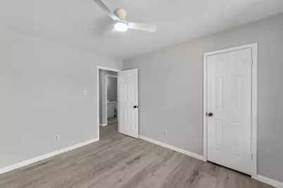 6830 Lost Thicket Drive, Houston, TX 77085 - Photo 19