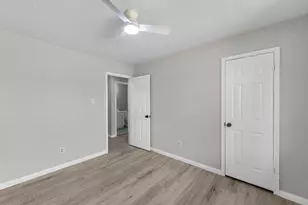 6830 Lost Thicket Dr, Houston, TX 77085 - Photo 19